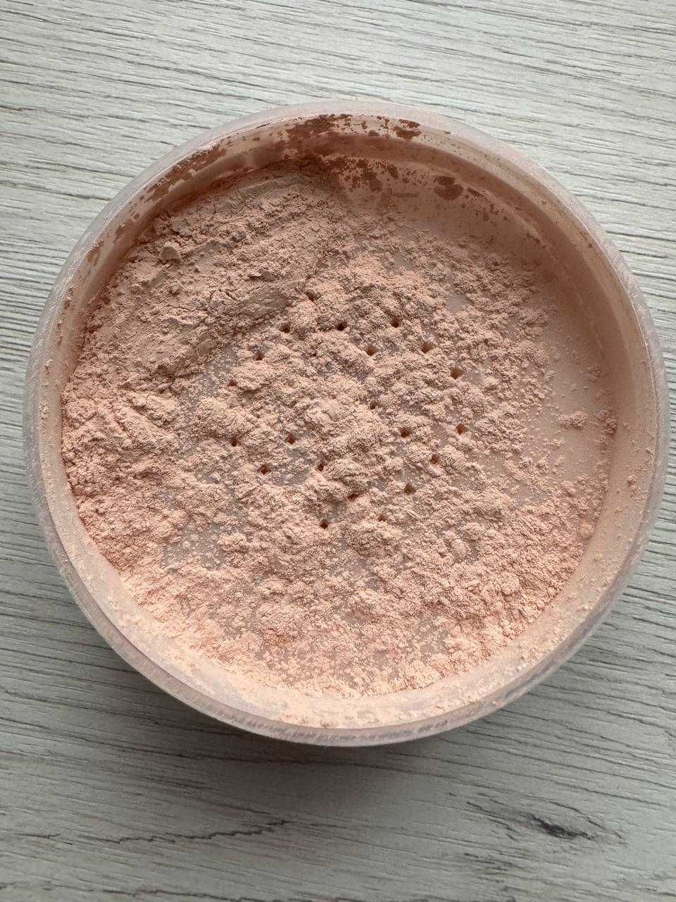 Пудра рисова 40 грам Італія професійна матуюча бежево-рожева Make Up
