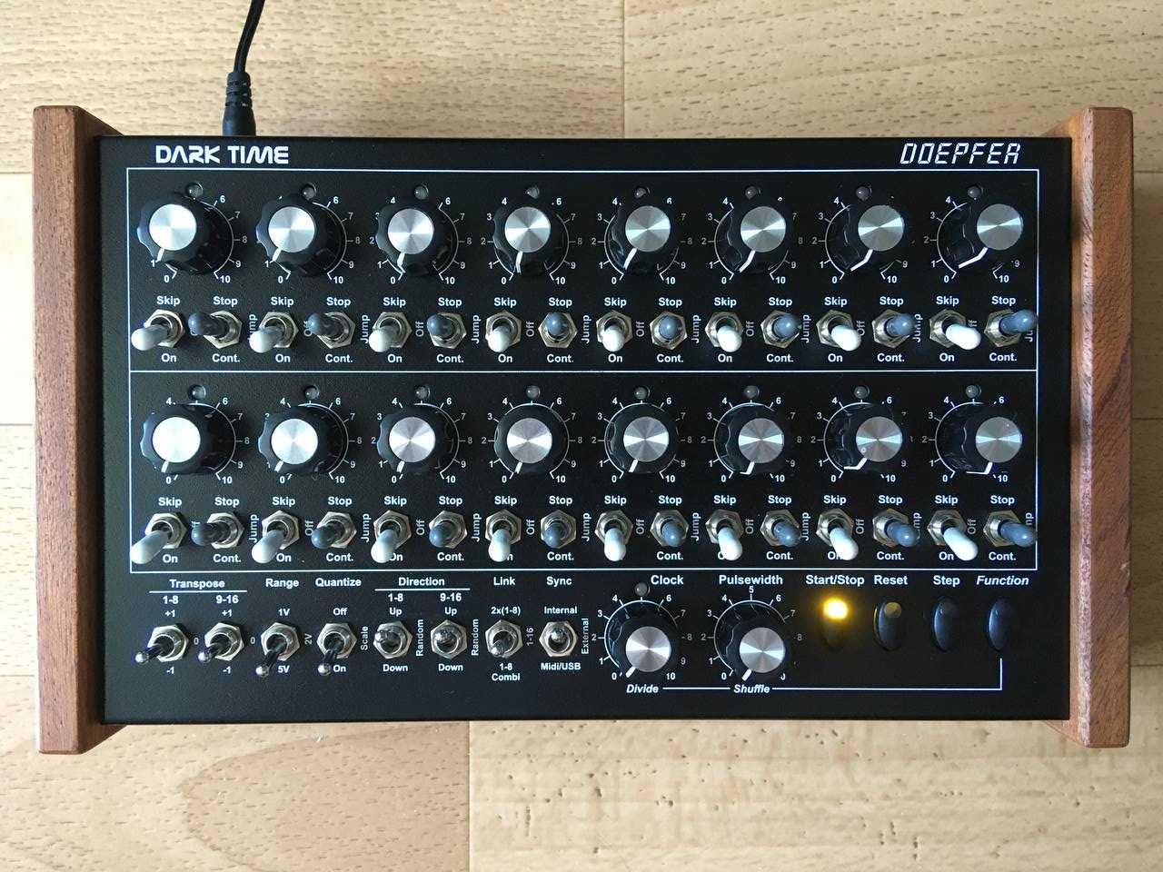 Аналоговий Секвенсор Doepfer Dark Time