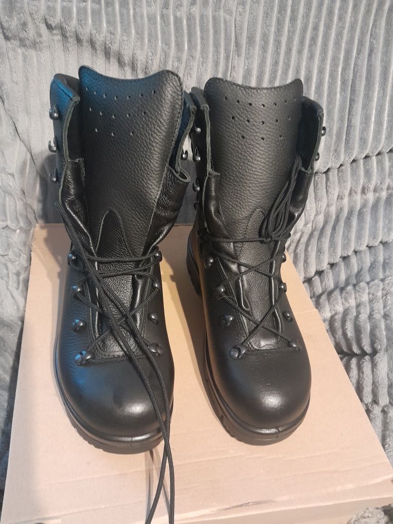 Buty wojskowe mon