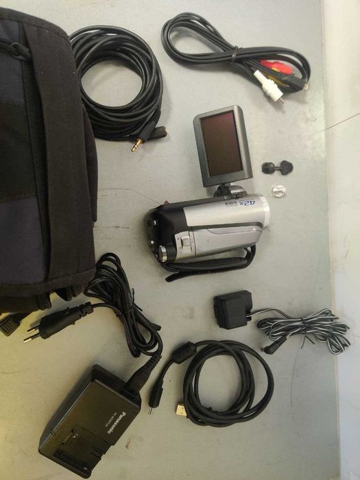 Відеокамера Panasonic SDR-H50