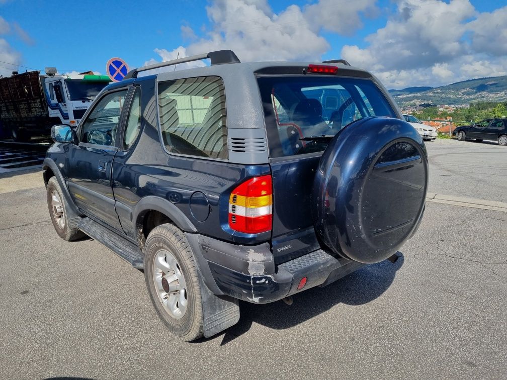 Opel Frontera B Sport 2.2 DTi 16V de 2002 para peças