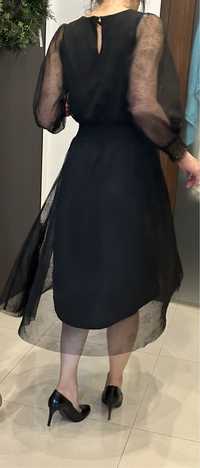 Czarna sukienka z tiulem w groszki XS MEDICINE