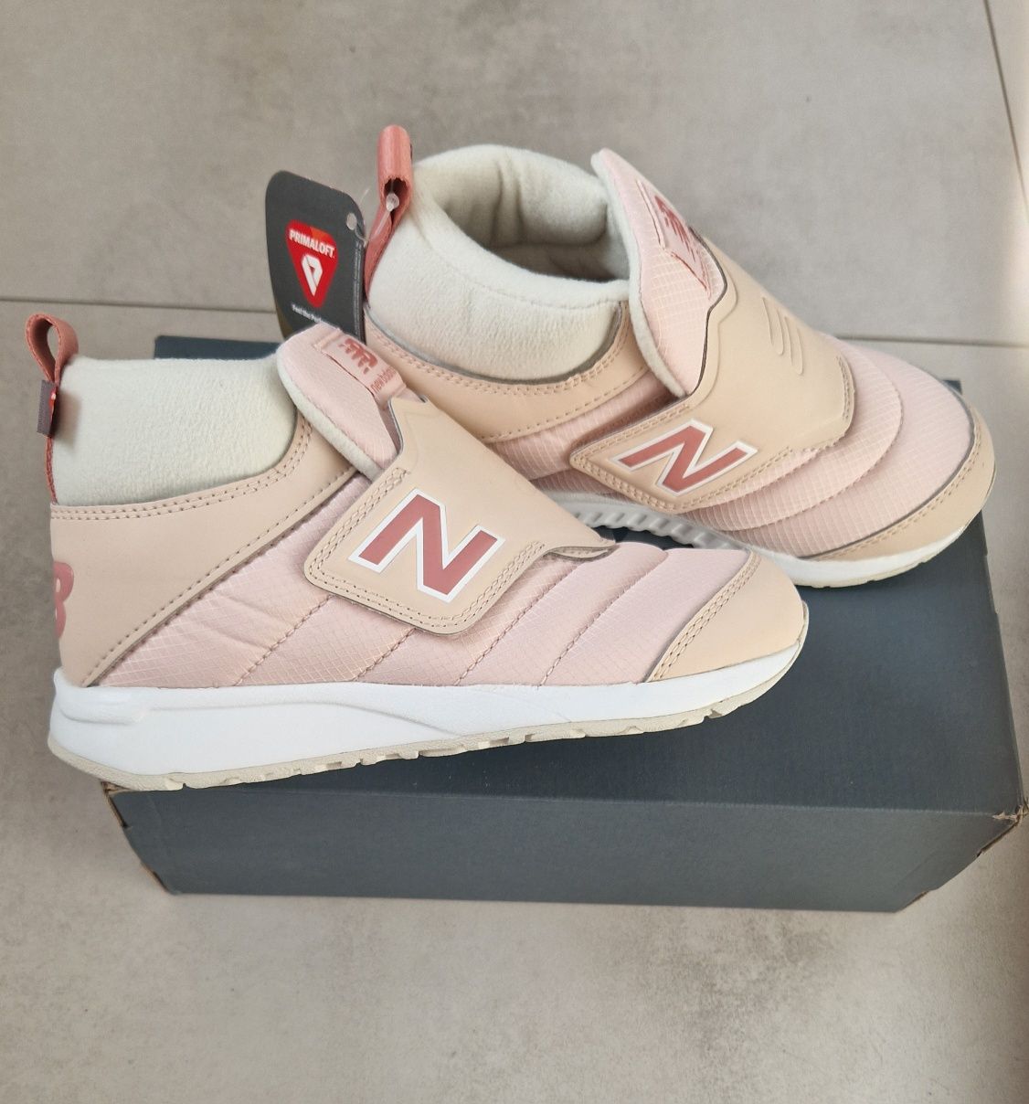 Nowe buty zimowe New Balance 33.5 dla dziewczynki ocieplane na rzep