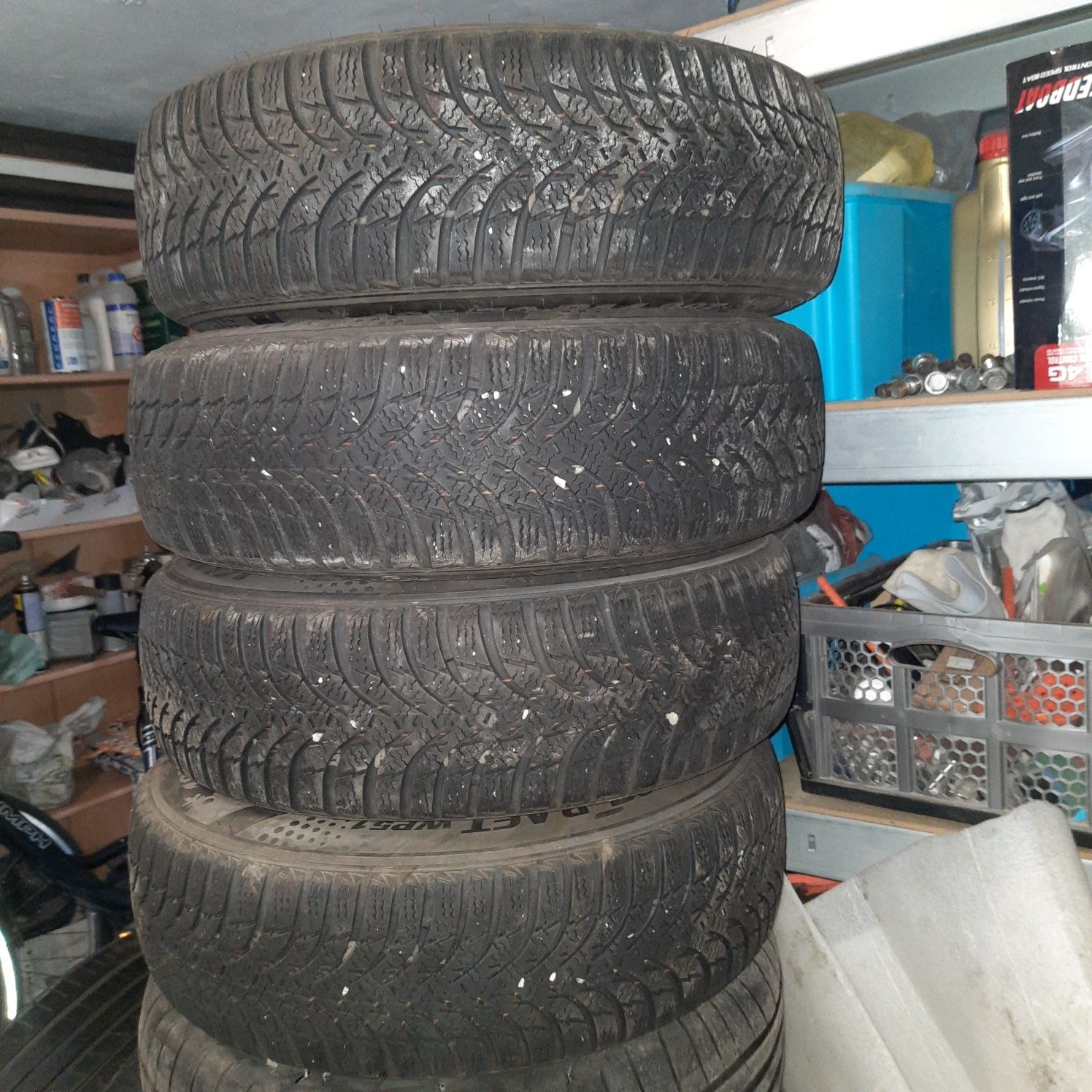 4x 185 x 70 R14 Kumho z felgami do opel corsa