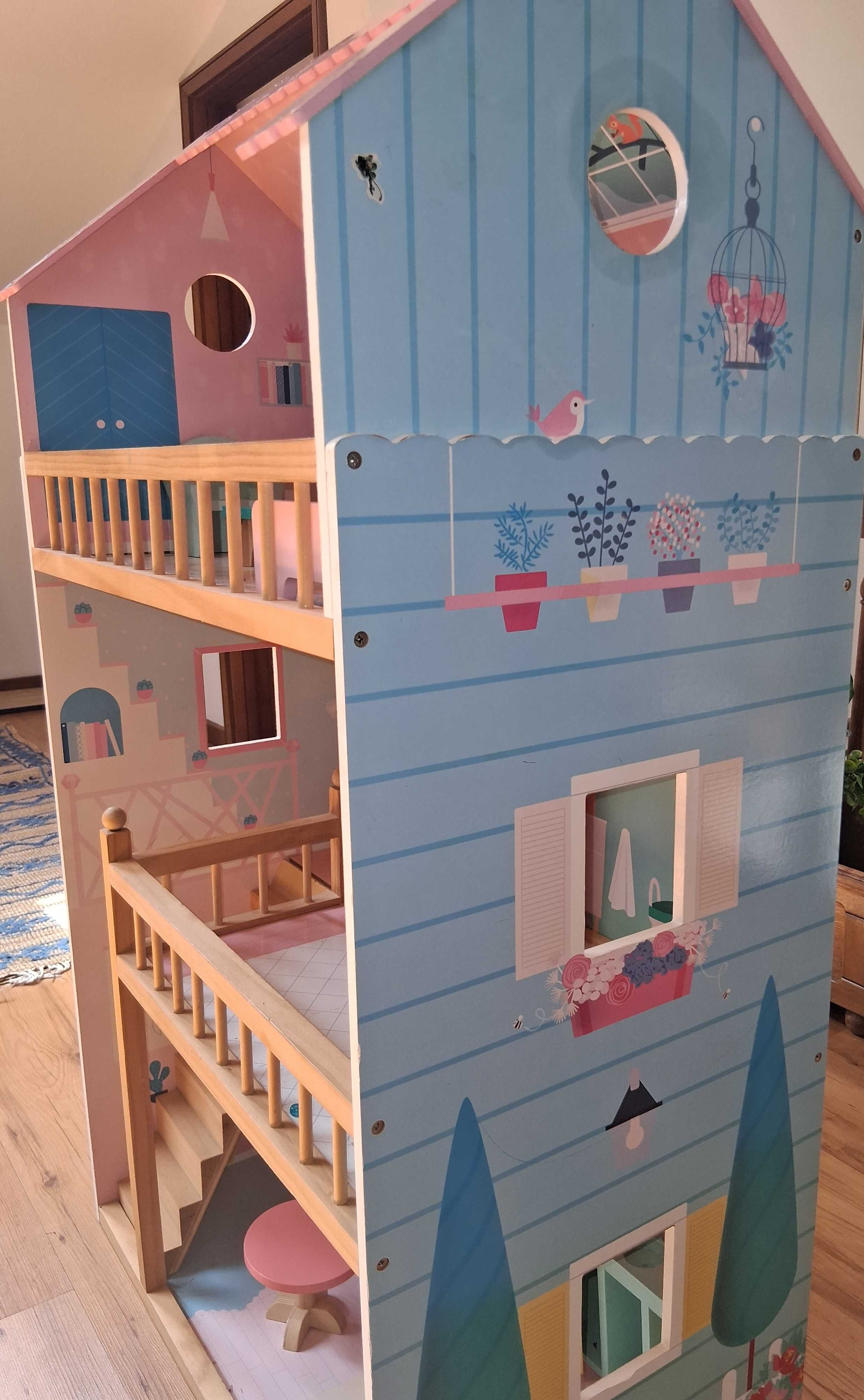 Casa de bonecas como nova