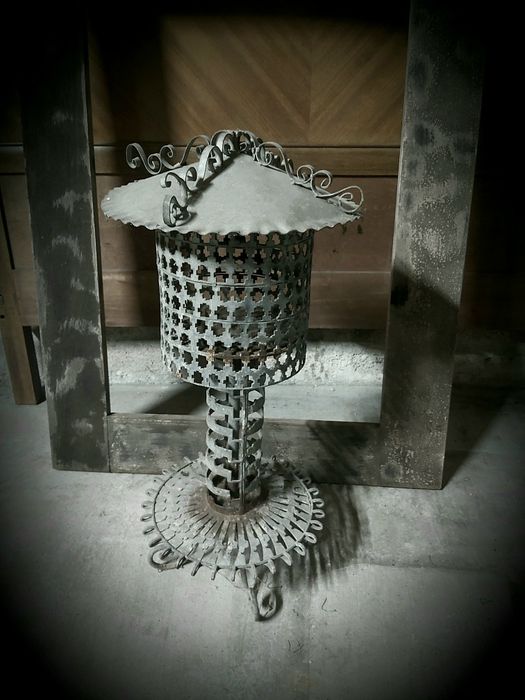 Candeeiro ferro trabalhado antigo