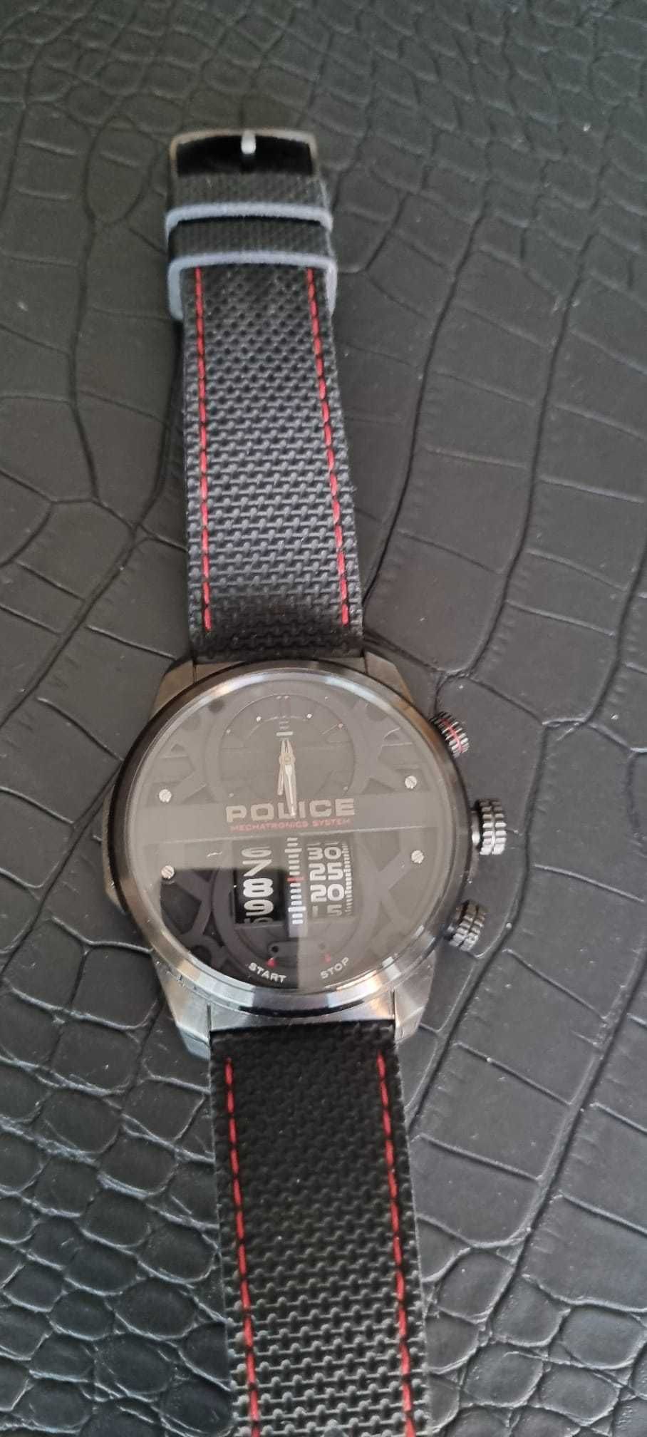 Relógio Police com 2 braceletes de borracha