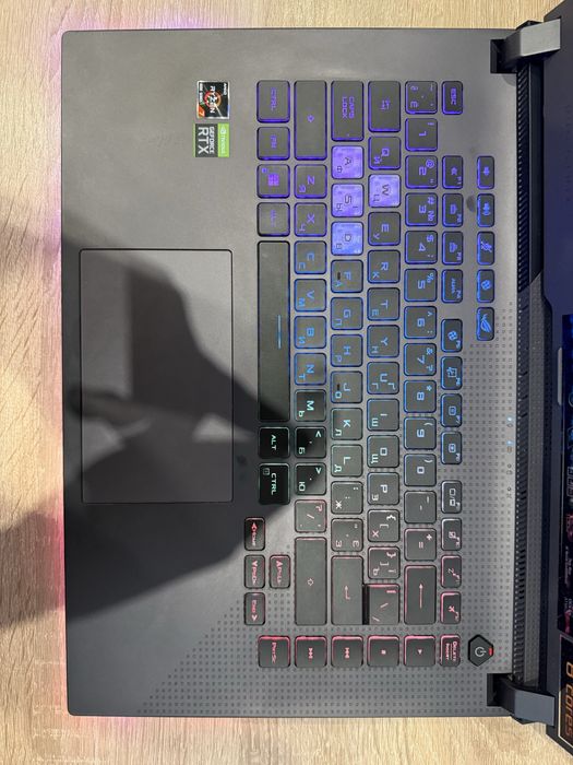 Asus rog strix G513IE