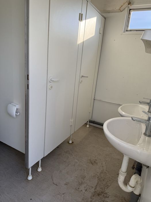 Kontener socjalny , WC , toalety