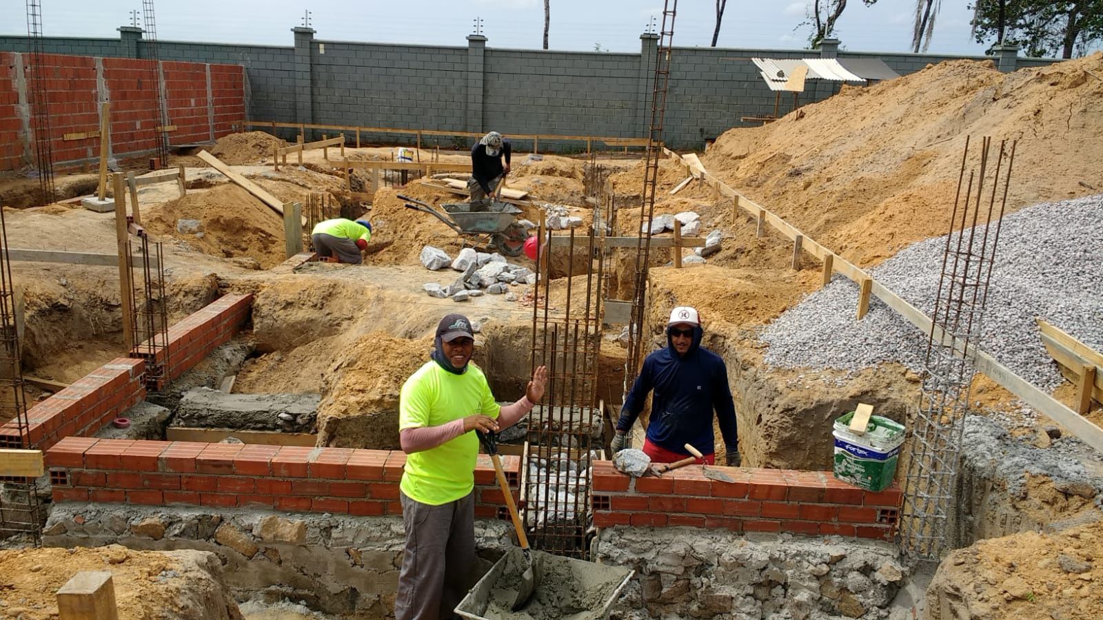 Fornecemos mão de obra qualificada para construção civil,