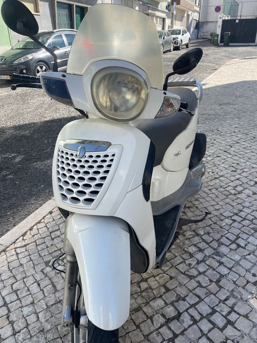 Aprilia Scarabeo 125 — 2011 — Bom estado geral, com sinais de uso