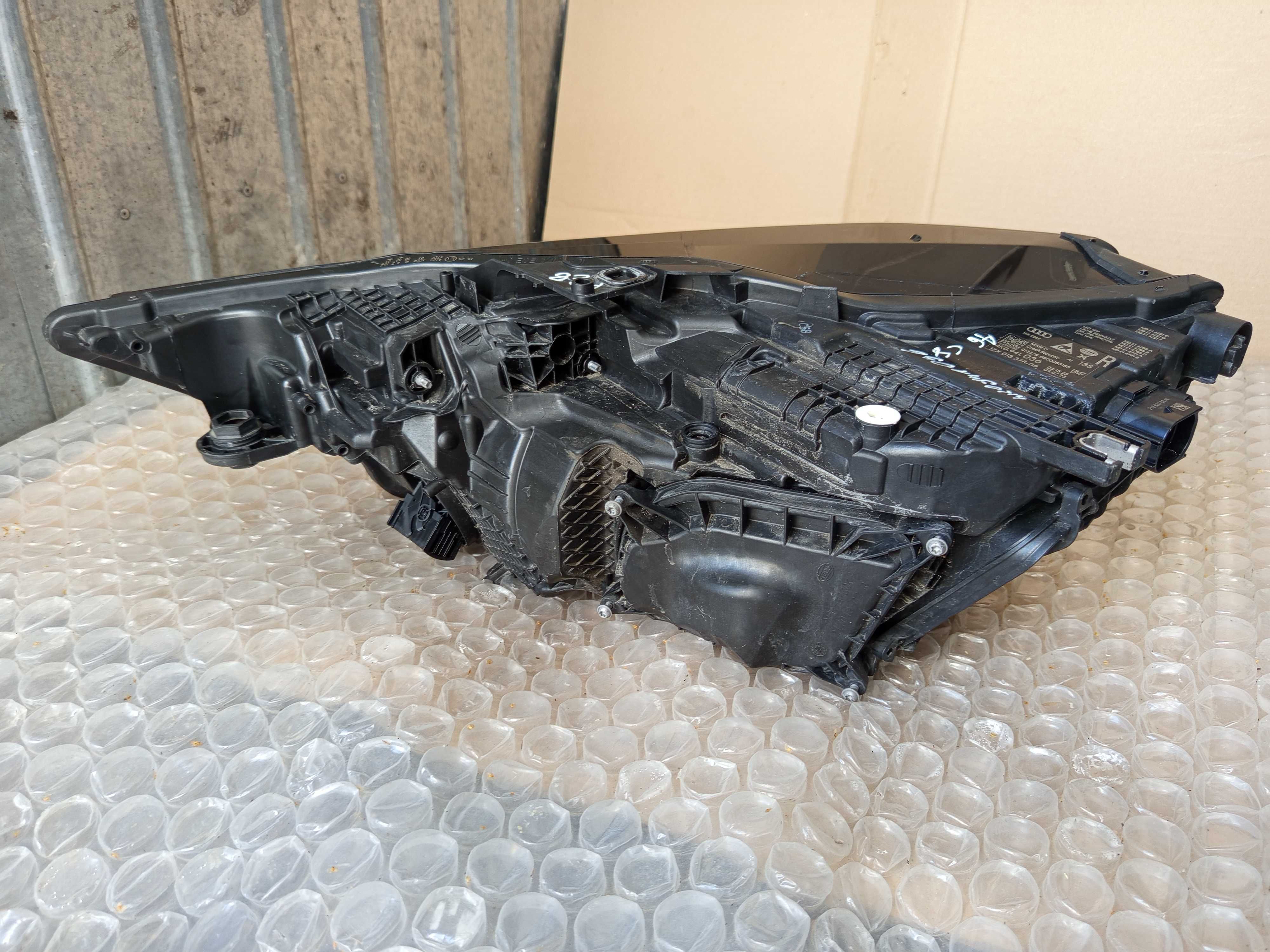 Lampa Prawa Przód AUDI A6 C8 Full Led Matrix 4K0.941.036