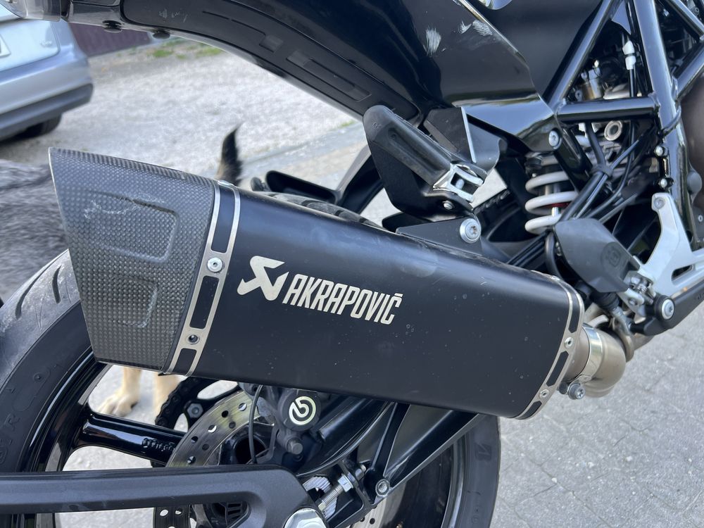 Husqvarna Svartpilen 701 ! Akrapovic ! Vitpilen