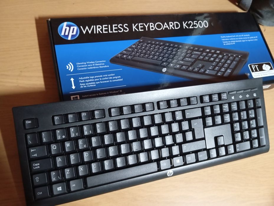 Vendo ecrã LG 22 e teclado sem fio