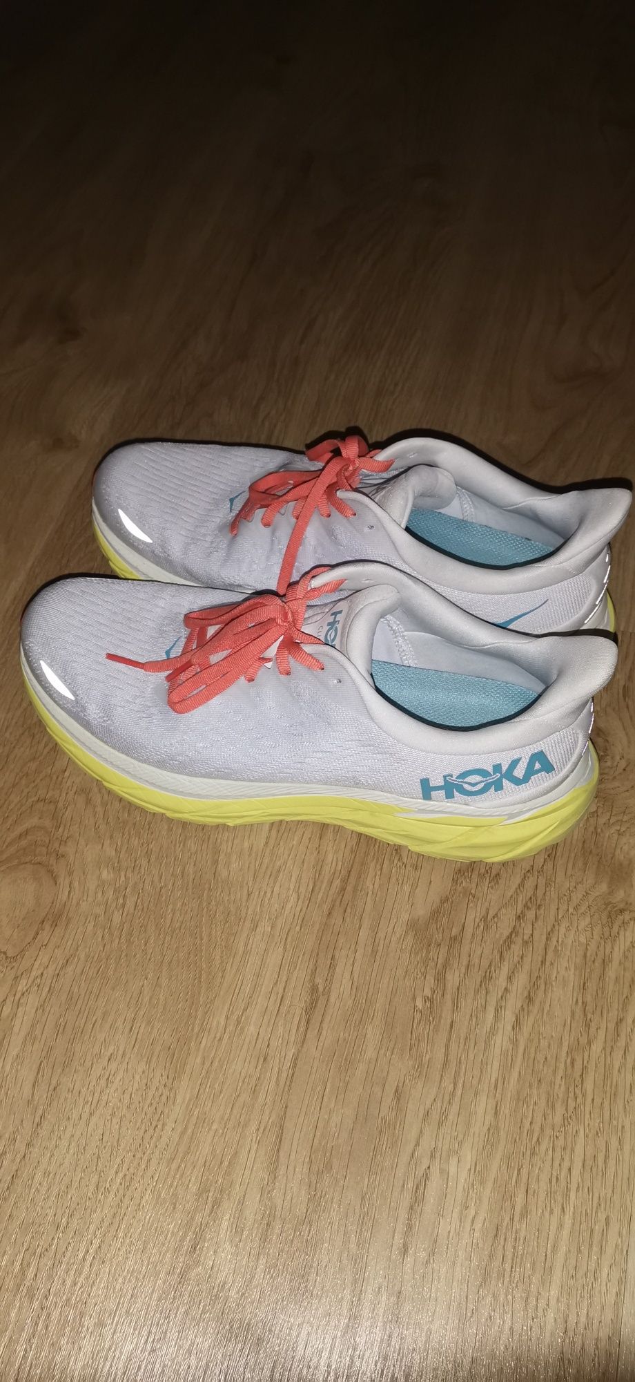 Sapatilhas Hoka Clifton 8