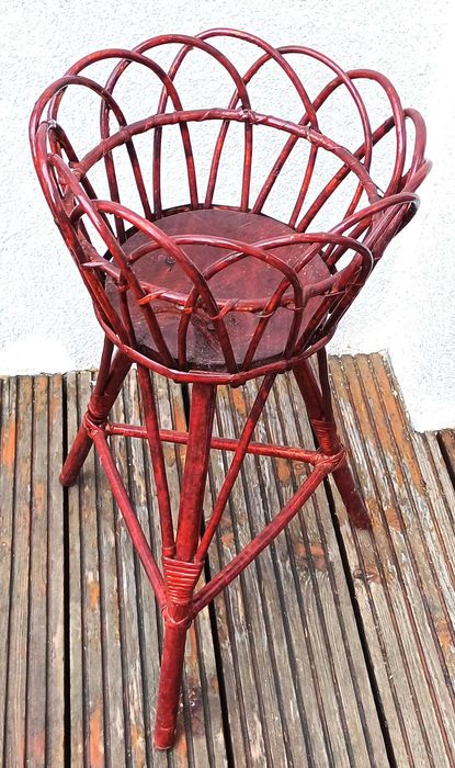 sprzedam kwietnik wiklinowy