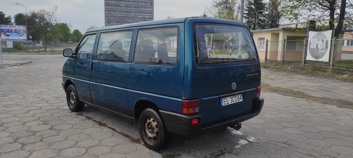 Volkswagen T4 2.4D 95r 8 Osobowy