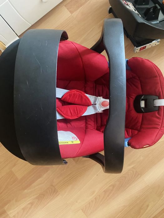 Автокрісло Cybex Aton Universal разом з базою Іsofix