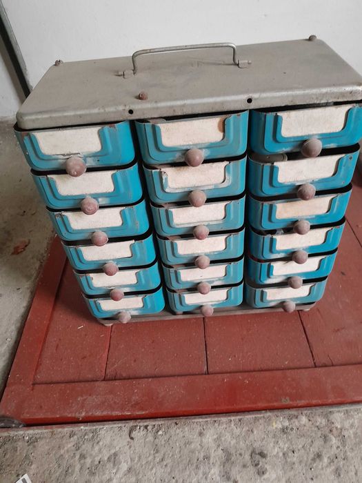 Органайзер для зберігання  запчастин