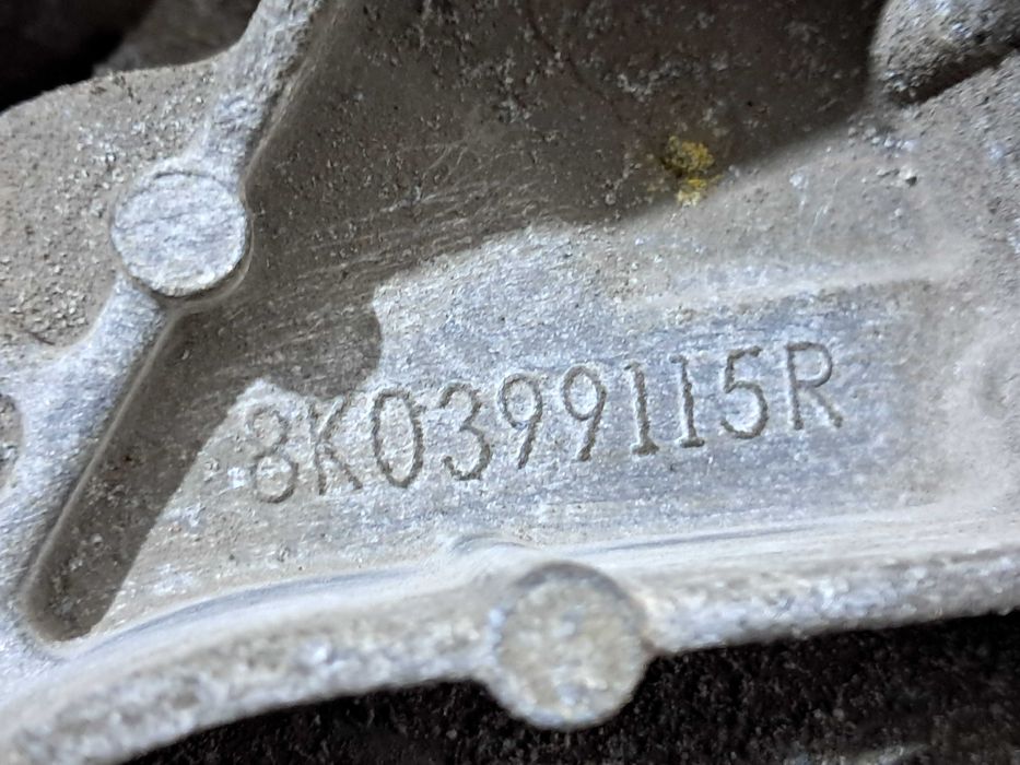 Podpora łapa belka poduszka skrzyni biegów AUDI A4 B8 A5