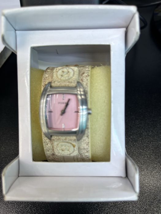 США! Годинник жіночий женские часы fossil кожа оригинал