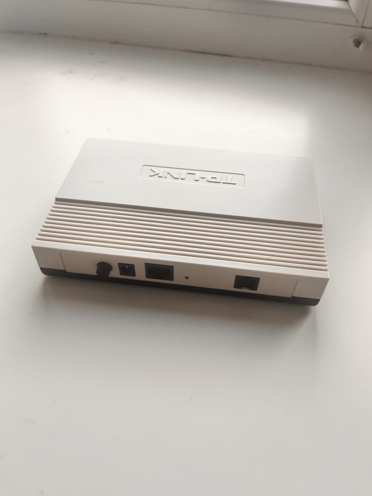 Роутер TP-LINK TD-8816