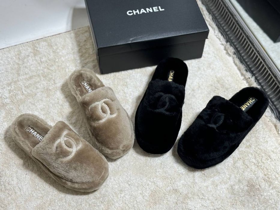 Мюлі з овчиною chanel balenciaga та інші