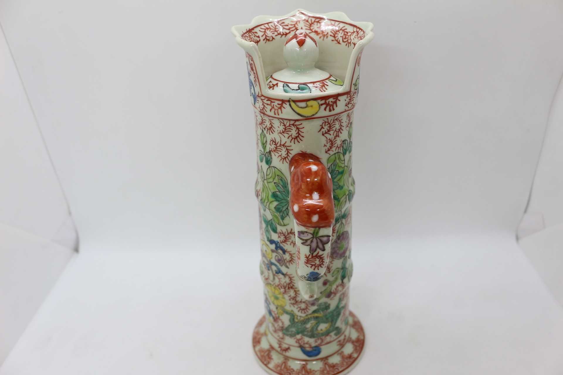 Jarro em Porcelana Chinesa ao Estilo Tibetano Duomuhu