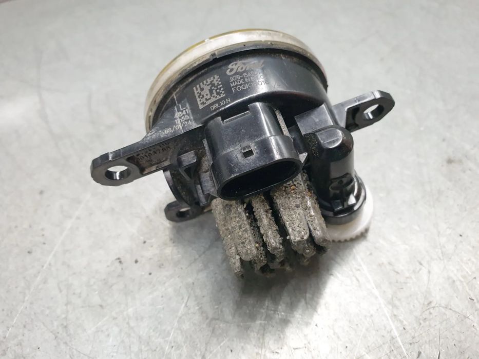 Farol nevoeiro frente esquerdo FORD Kuga III (DFK)