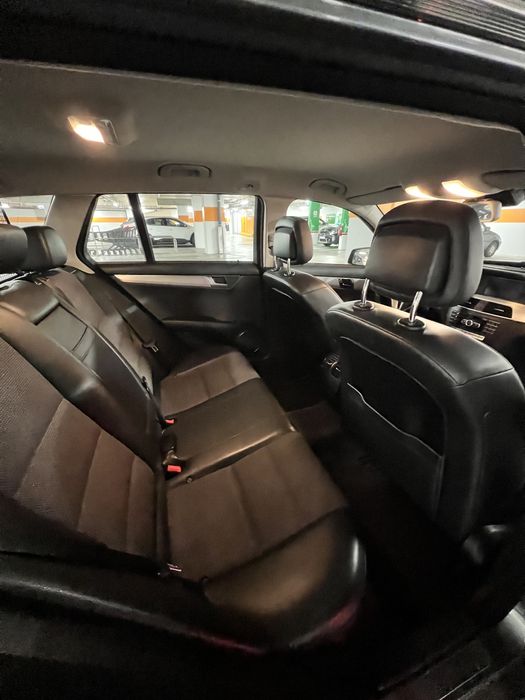 Mercedes-Benz  C200