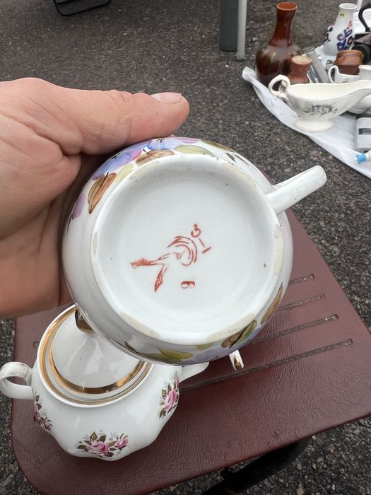 Чашки Кремгес молочник  сахарница