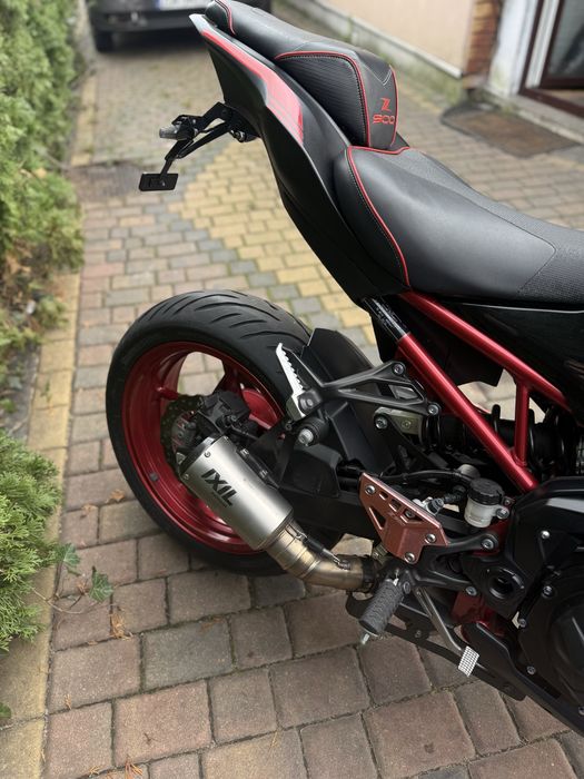 Kawasaki z900 czerwony motocykl naked a2 okazja