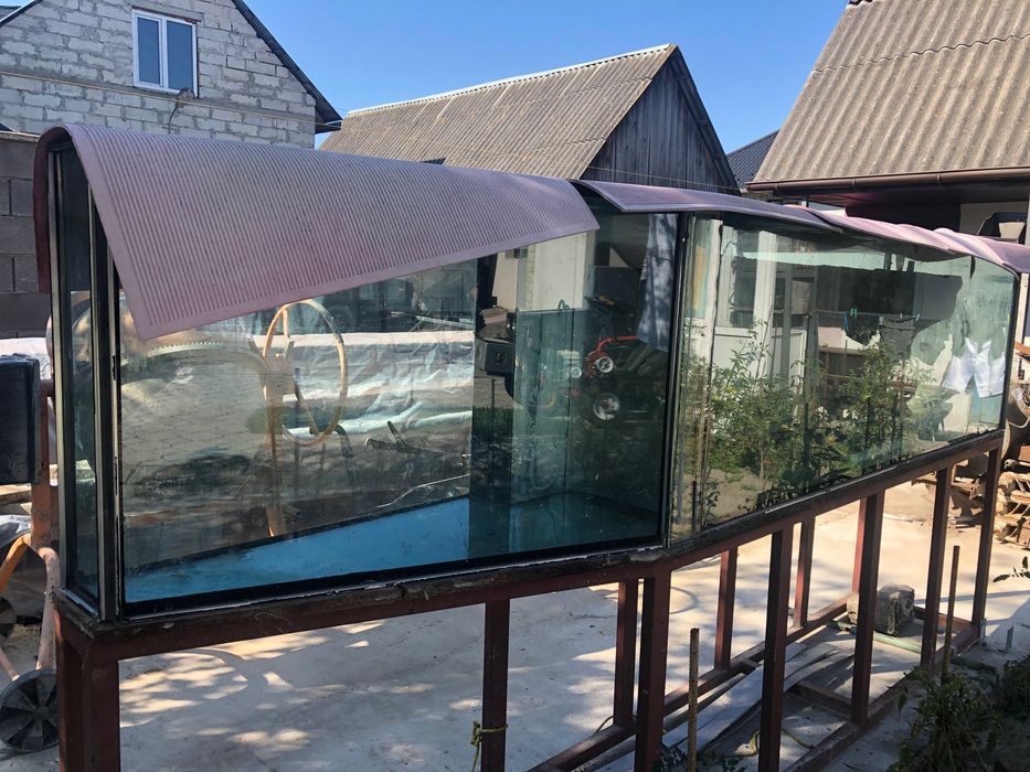 Продам акваріум великий для магазинів чи кафе