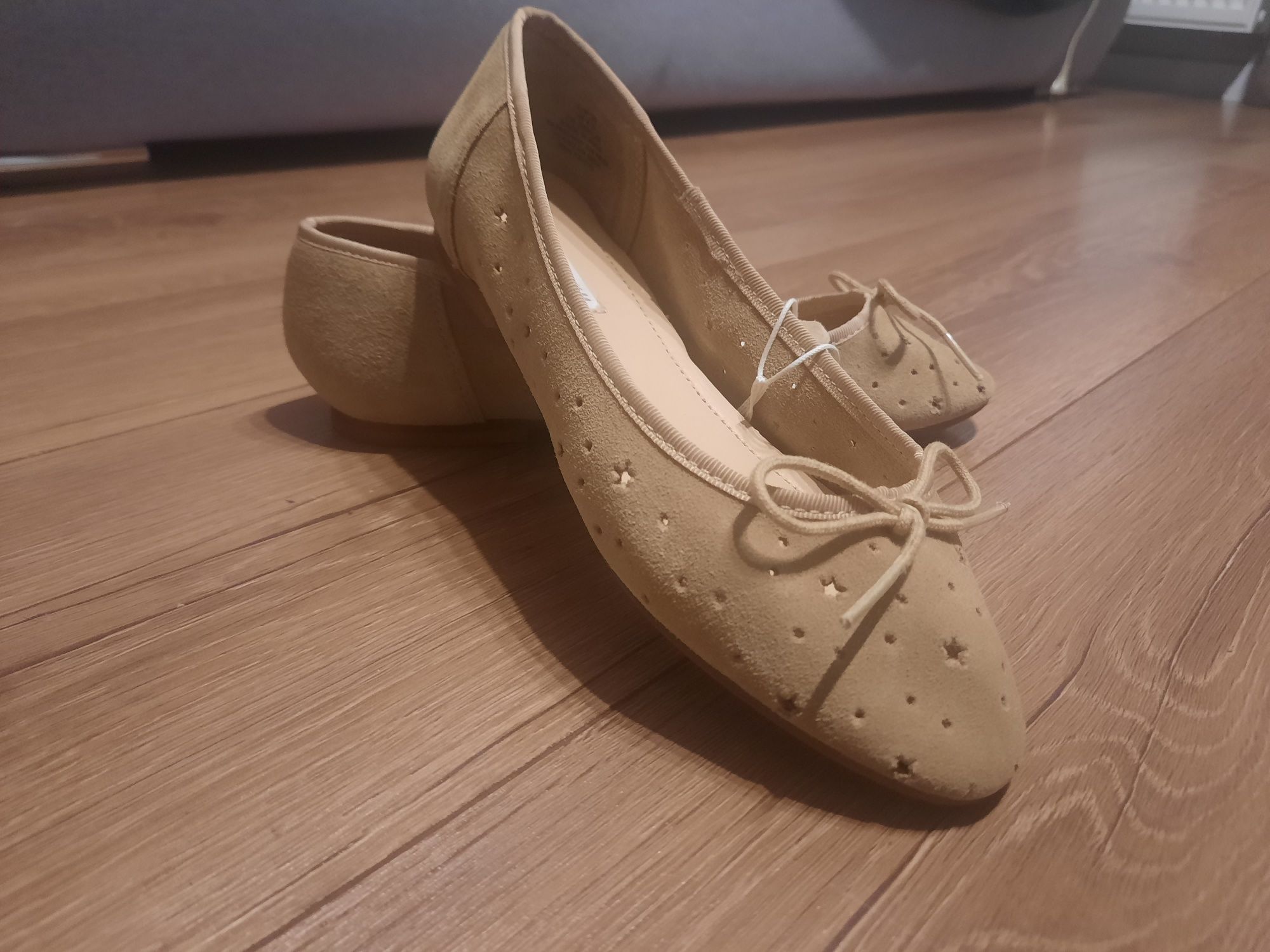 Baleriny H&M rozmiar 35 nowe, skóra/zamsz