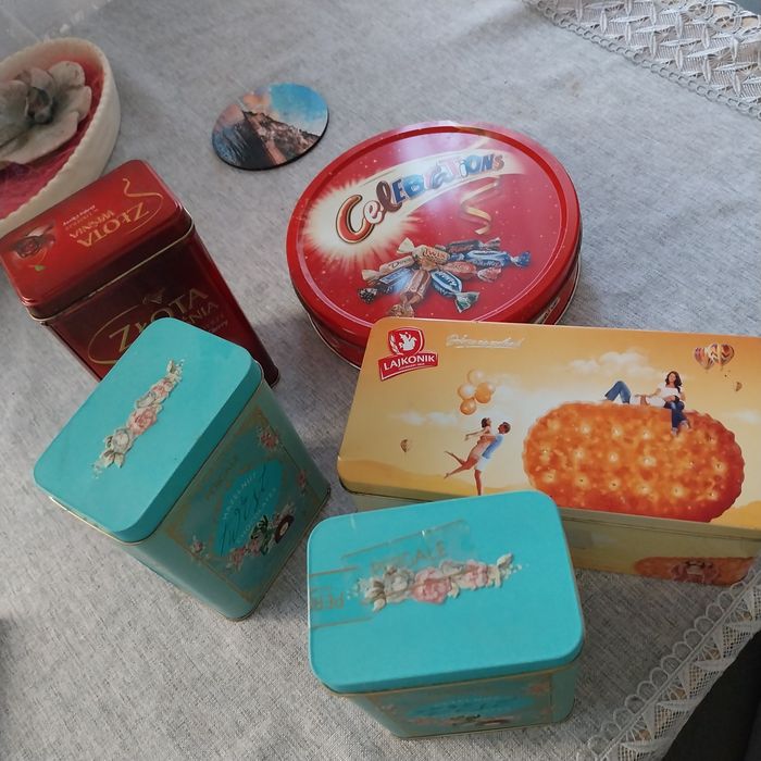 Puszki do cukierkow rozne