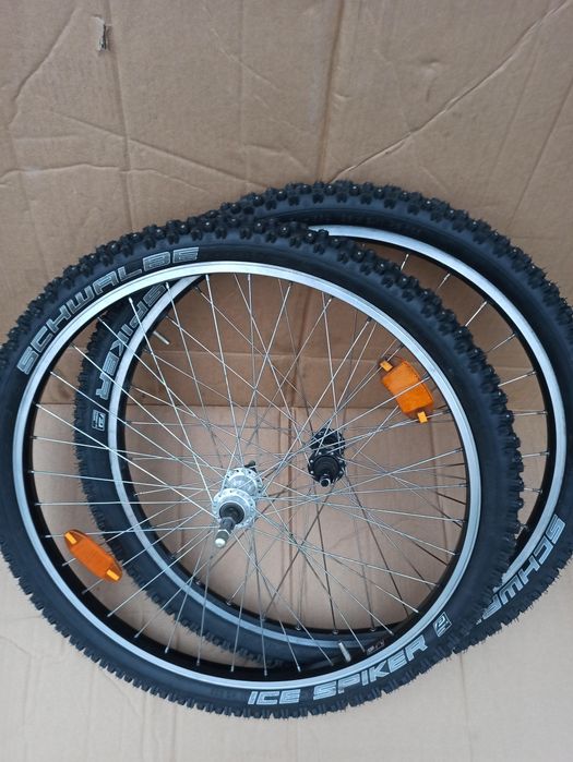 Koła 26 x 2,1 do górala SZWALBE ICE SPIKER HS 333 opony kolce