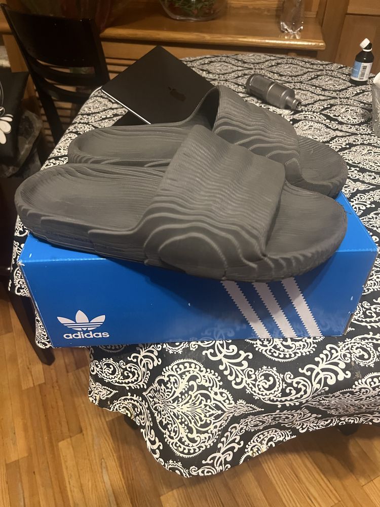 Adidas adilette 44 eu grey