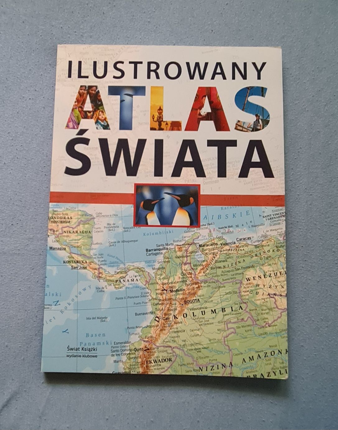 Iluatrowany Atlas Świata świat książki