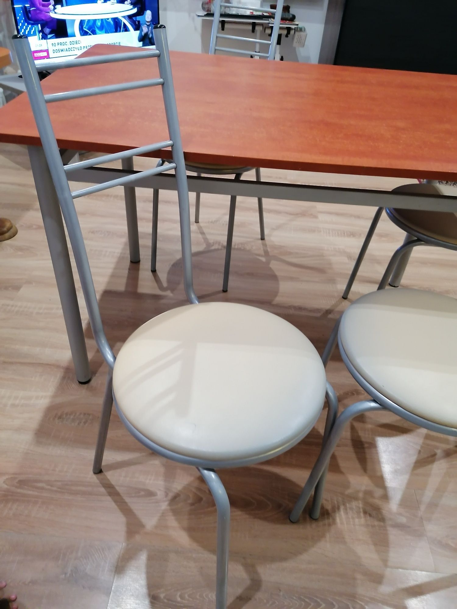 Stół z krzesłami 120x80