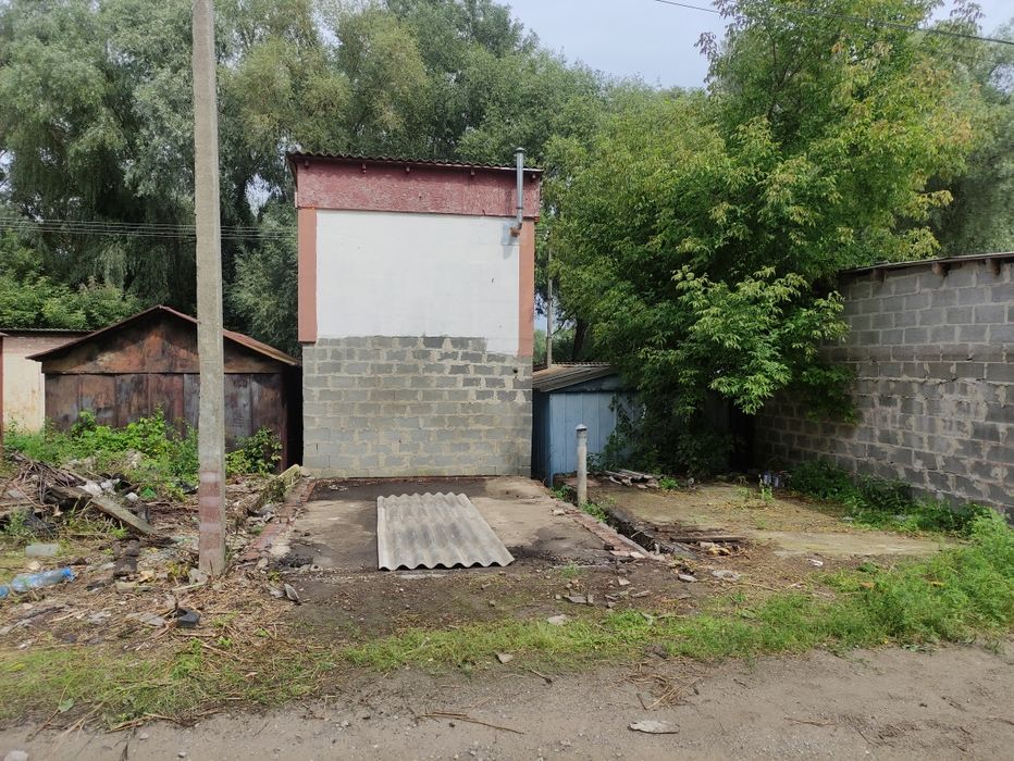 Продам недобудований великий гараж (місце під СТО)