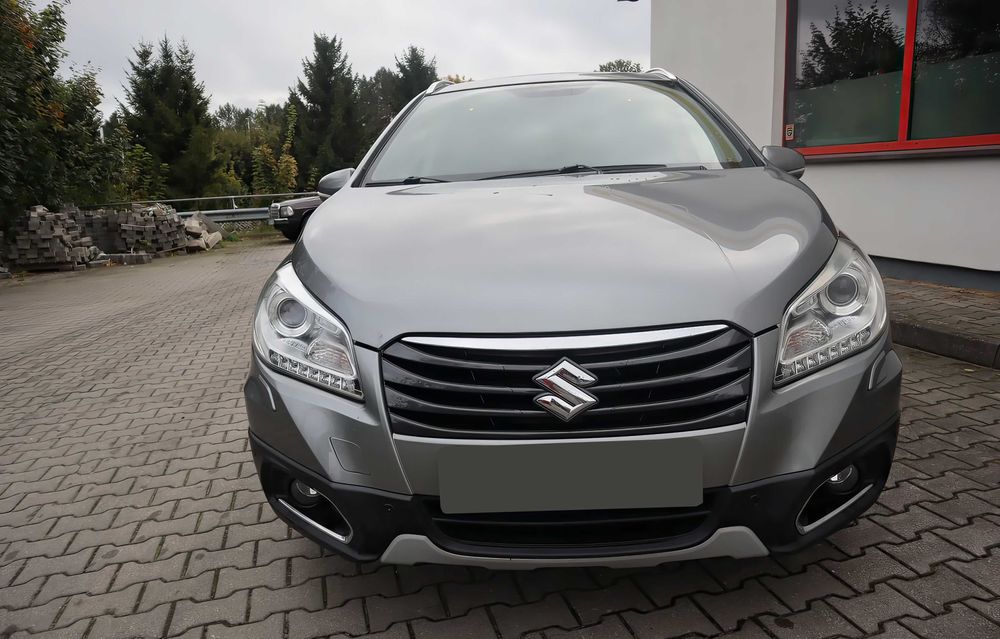 Suzuki SX4      2013