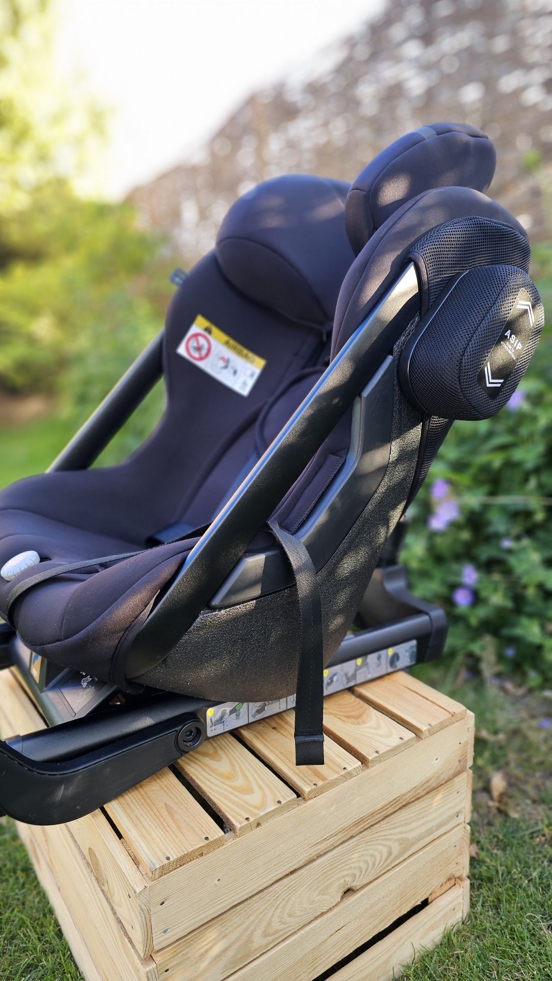 Fotelik Axkid One RWF ISOFIX - Czarny, stan BDB, bezwypadkowy