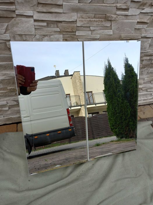 Apteczka łazienkowa / szafka wiszaca z lustrem