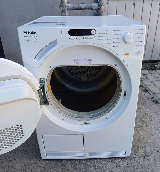 Сушильна машина для одягу Міле Miele T7760C б/в
