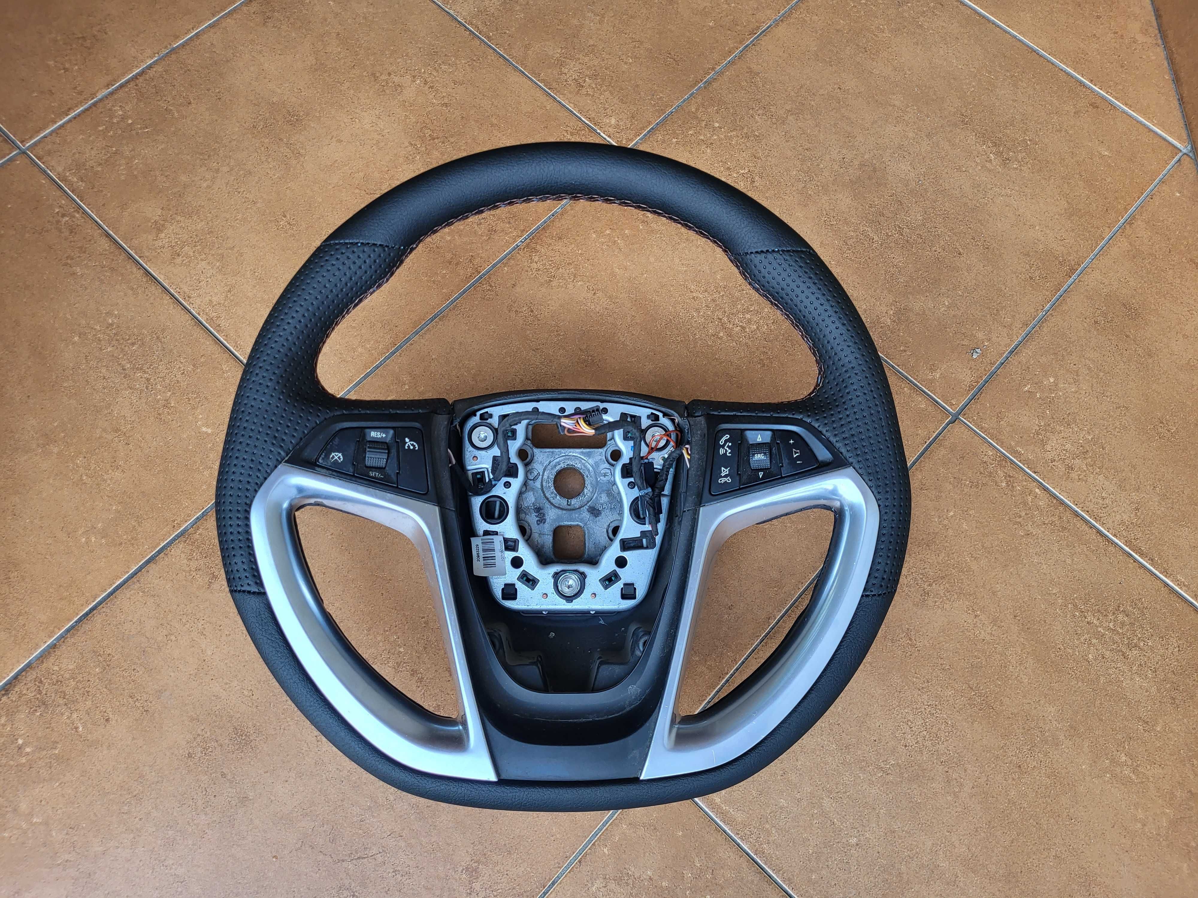 Opel Insignia A Astra J OPC kierownica skóra bardzo ładna