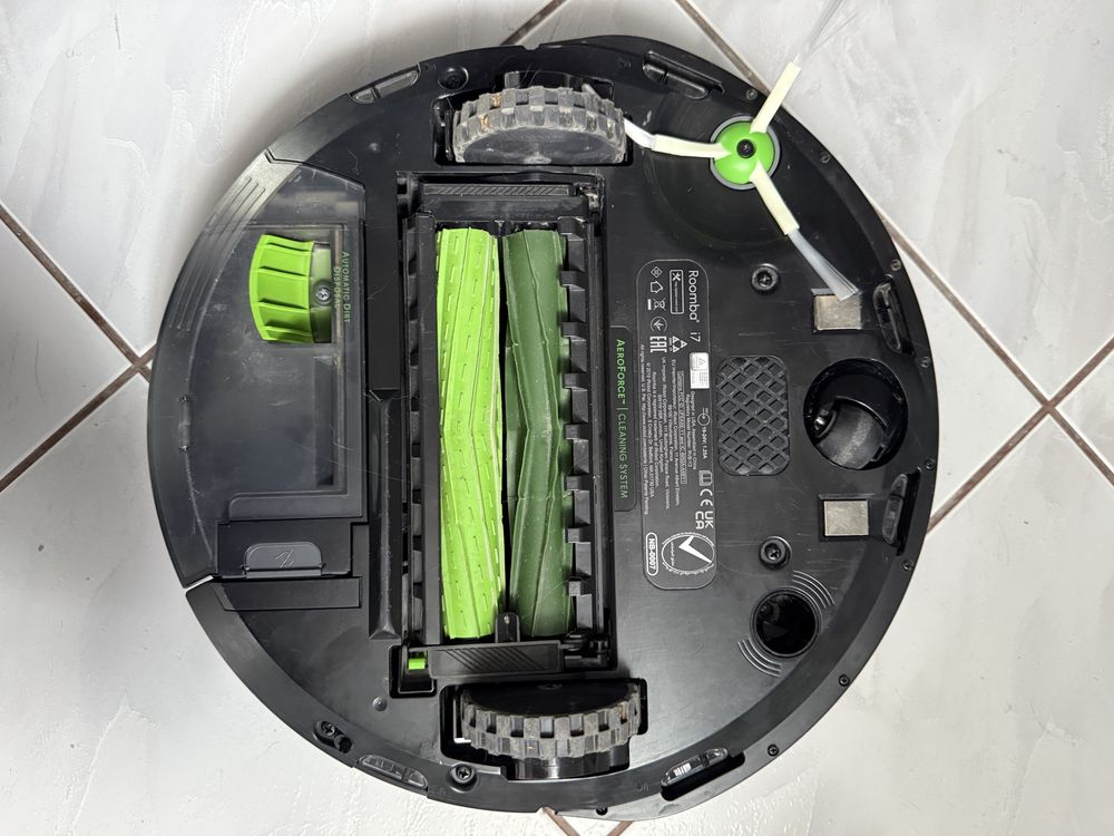 Roomba i7+ stacja dokująca