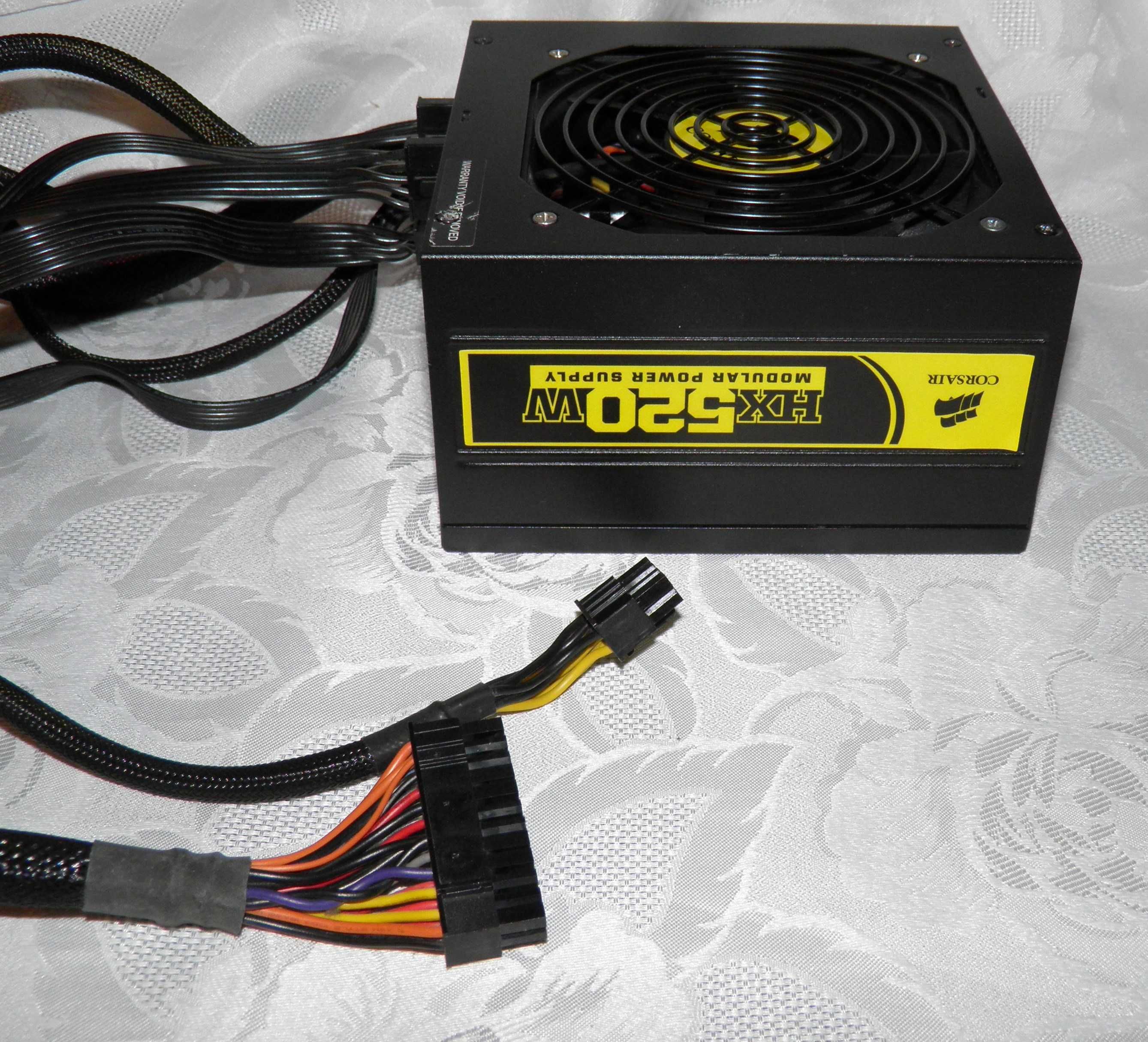 Модульний блок живлення 520W Corsair CMPSU-520HX