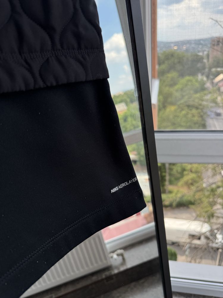 Жіноча жилетка Nike Running Aerolayer оригінал розмір С