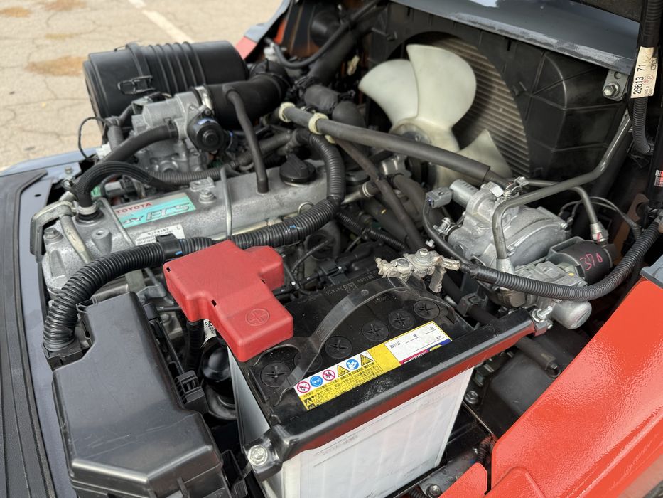 Навантажувач вилковий з вагами TOYOTA02-8FG20 вилочный погрузчик, кара