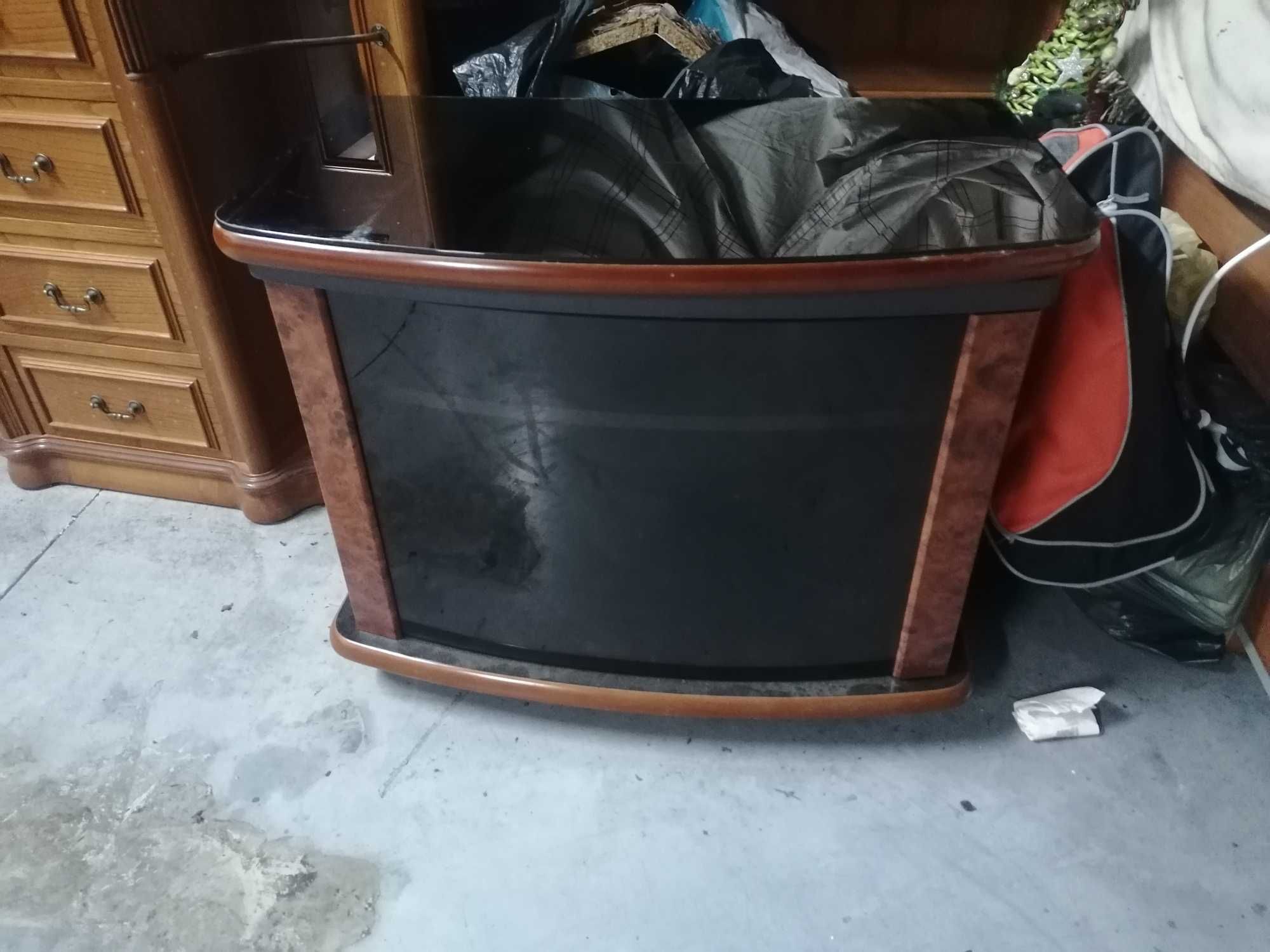 Móvel TV com porta e arrumação